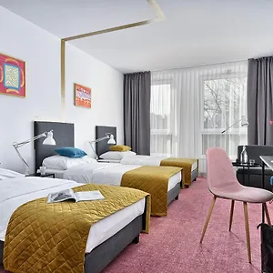 https://hotel-arche-geologiczna.warsawhotelspoland.com